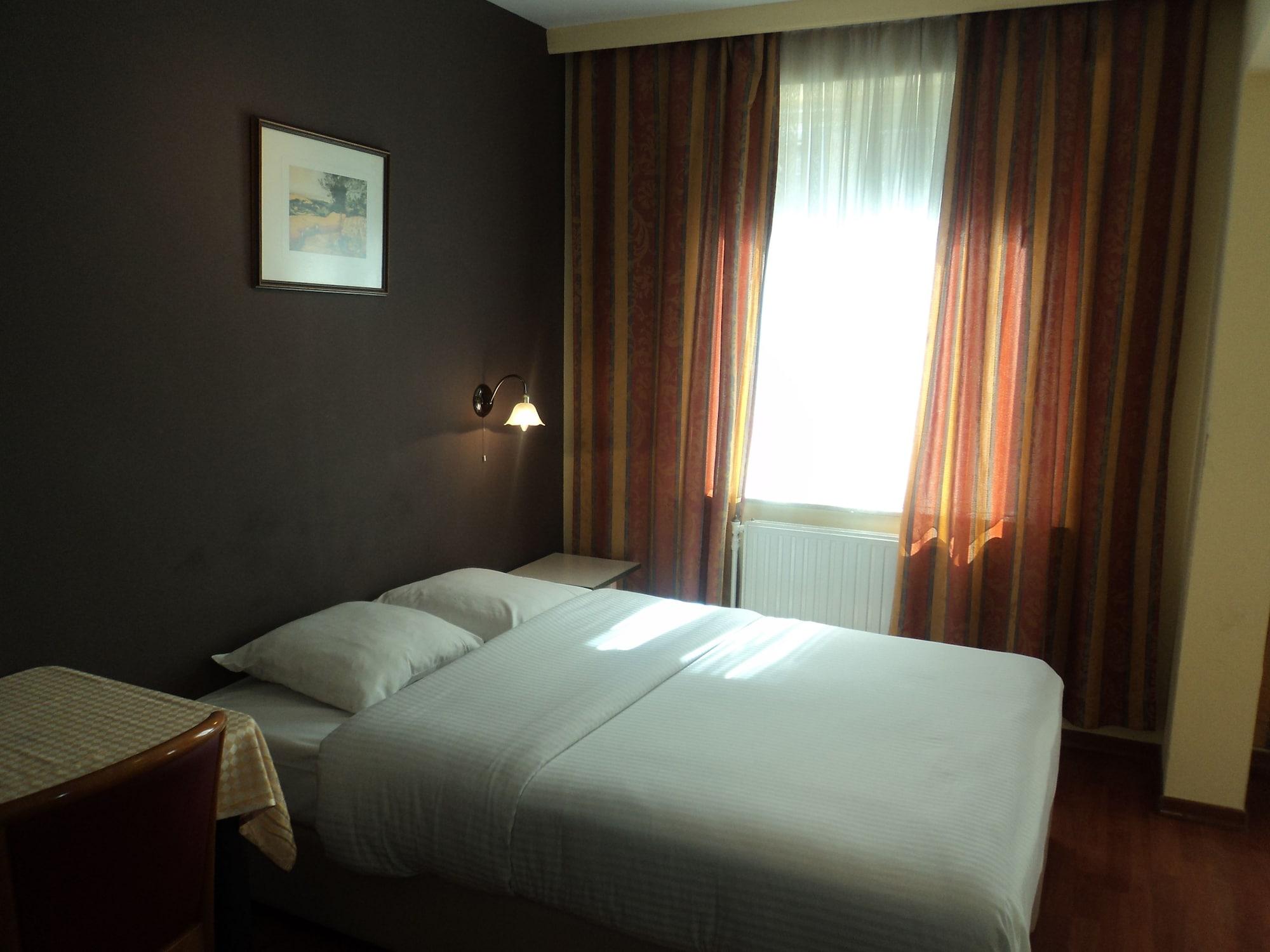 Albert Hotel Saint-Josse-ten-Noode Buitenkant foto