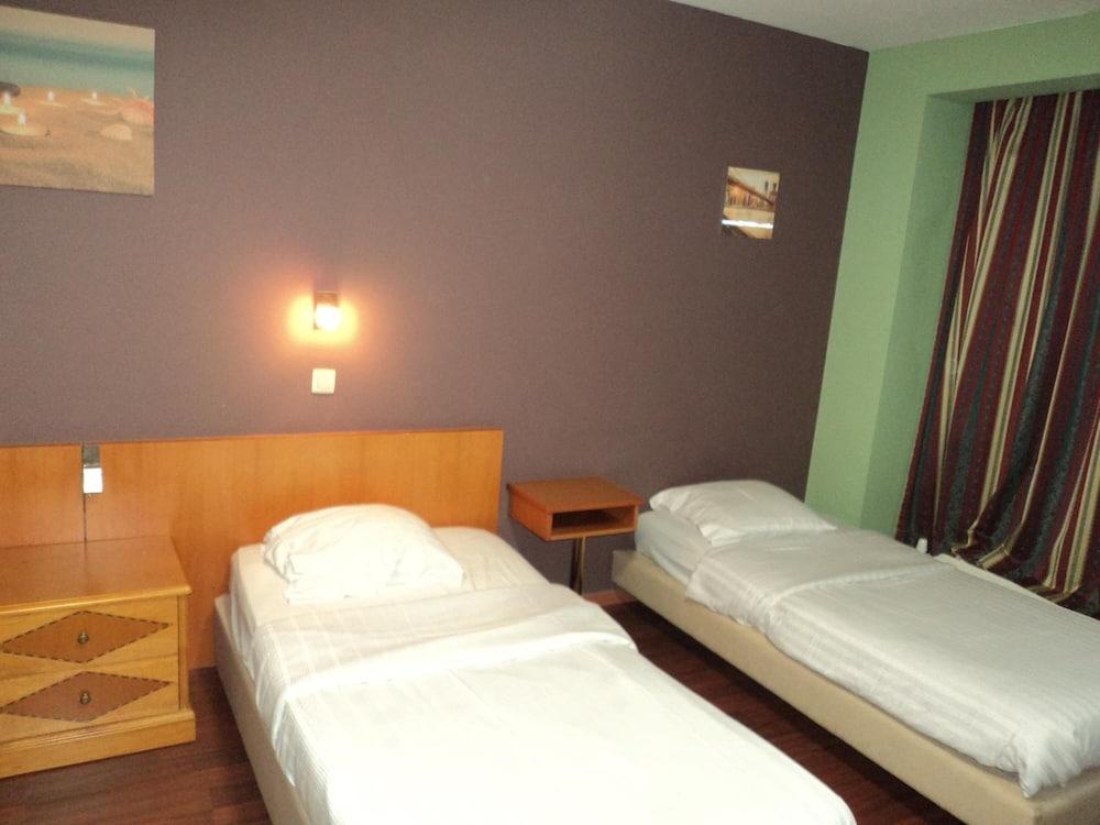Albert Hotel Saint-Josse-ten-Noode Buitenkant foto