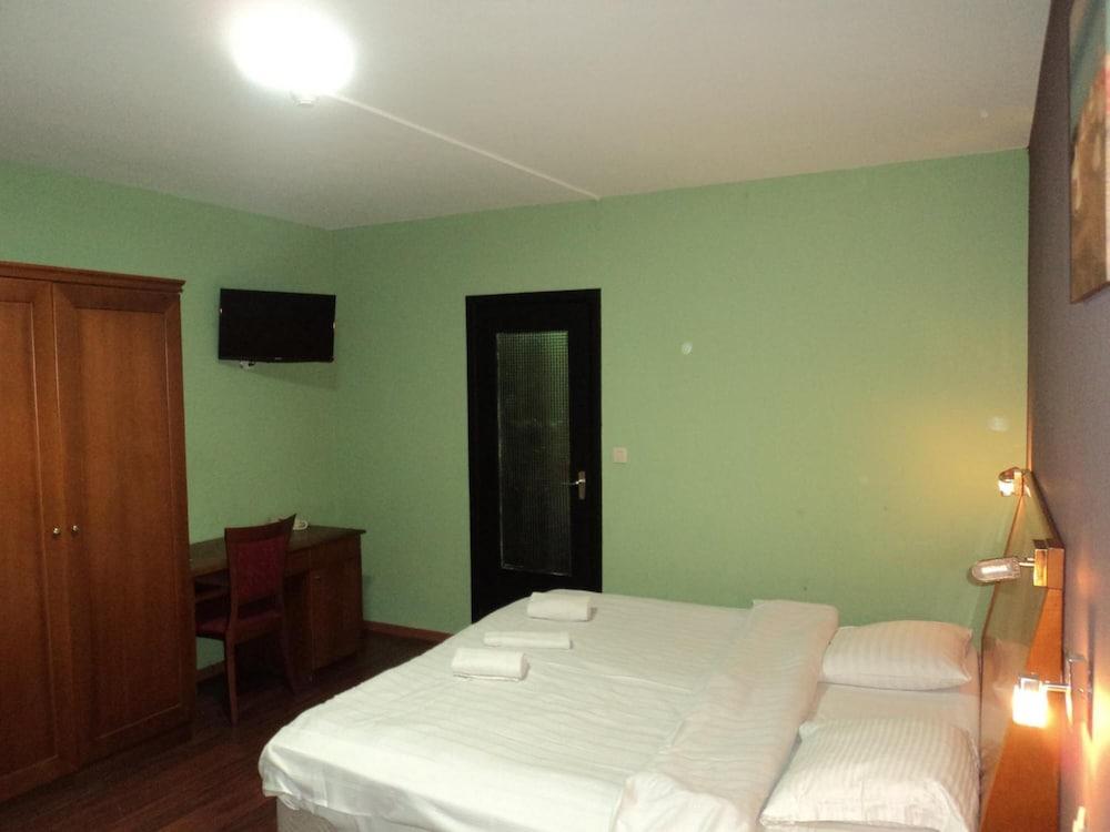 Albert Hotel Saint-Josse-ten-Noode Buitenkant foto